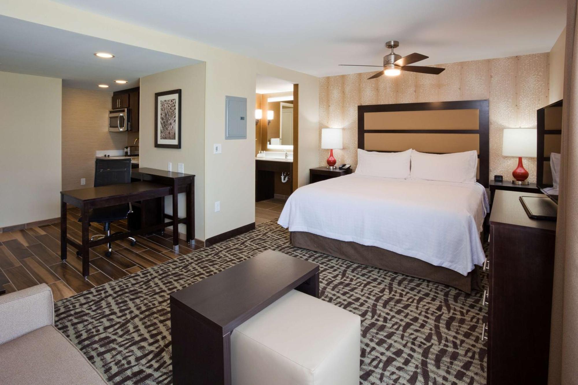 Homewood Suites Davenport Bettendorf Exterior photo